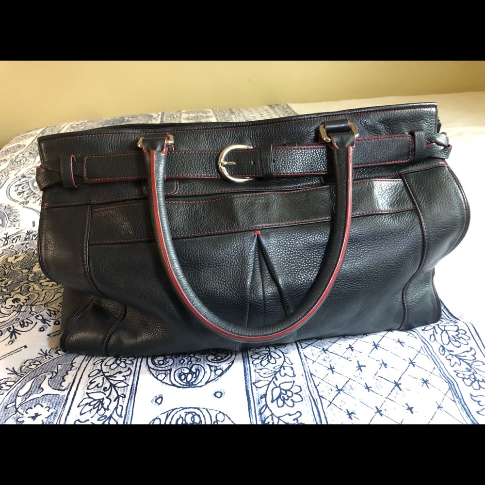 L E V E N G E R  PURSE